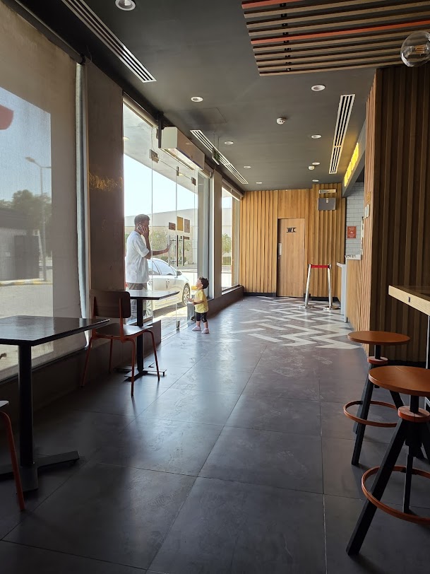 مشروع تشطيب فرع بوبايز شارع الأحساء