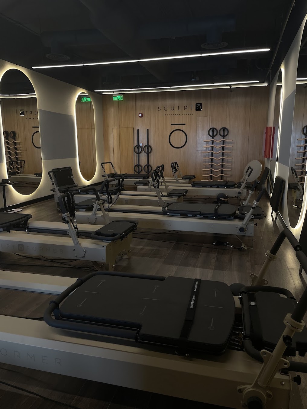 مشروع تصميم وتنفيذ صالات سكلبتو